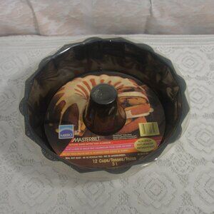 Mirro Masterbilt 12 Cup Non-Stick Fluted Tube Cake Pan